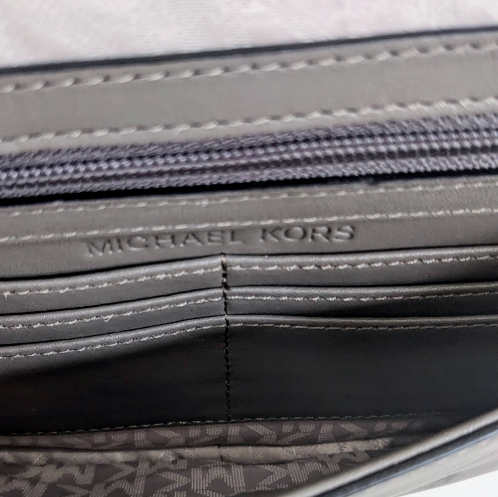 Michael Kors Evening Envelope Clutch Shoulder Handbag w/Chain.   Leather - Picture 5 of 14